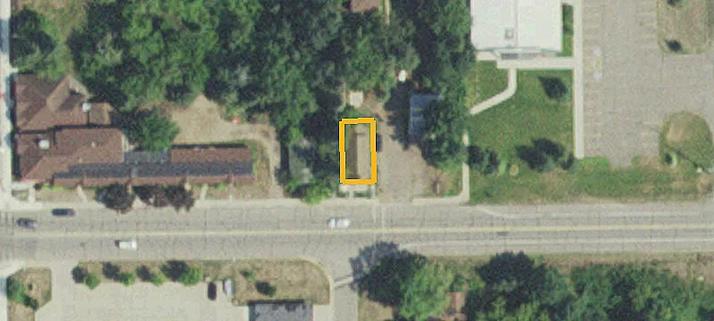 4572 Main St