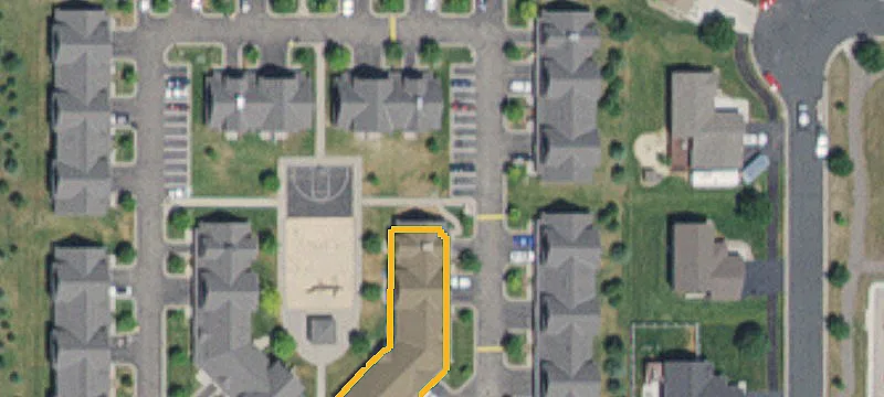 22250 Twin Ponds Cir