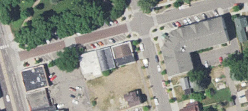 122 3rd St