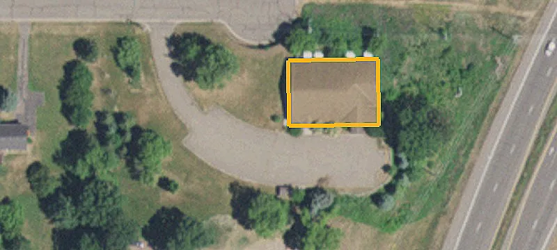 1320 County Rd D E Cir