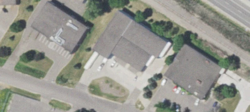 19180 Linden Dr