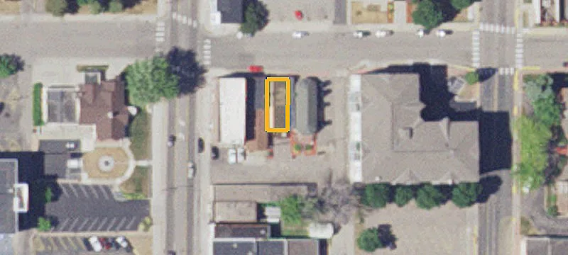 10 2nd NE St