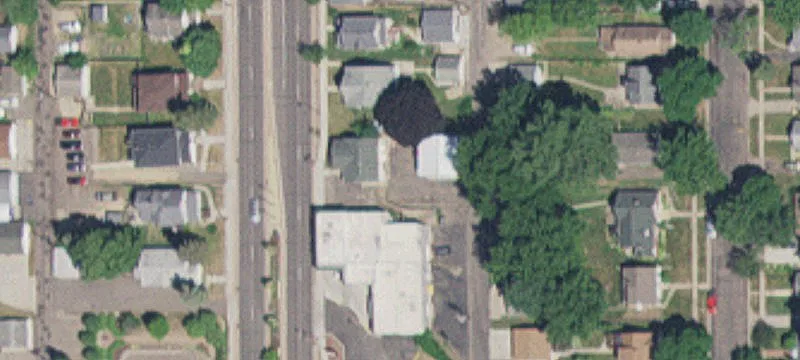 1022 Robert S St