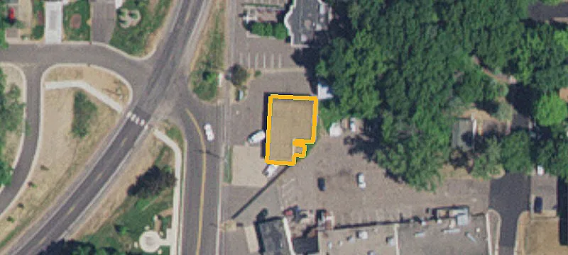 110 Mahtomedi Ave