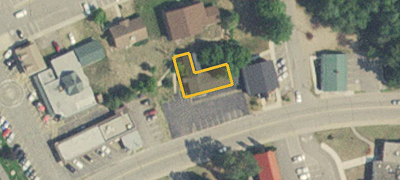 5482 Lakers Ln
