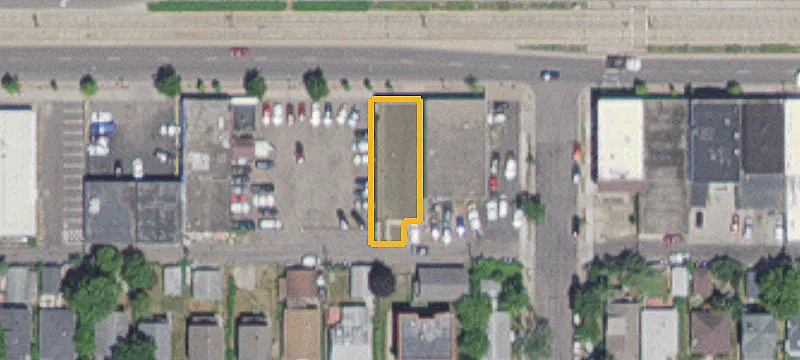 928 University W Ave