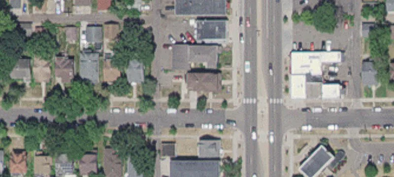 633 Snelling N Ave