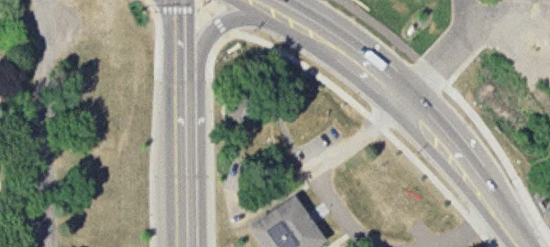 1977 Wayzata Blvd