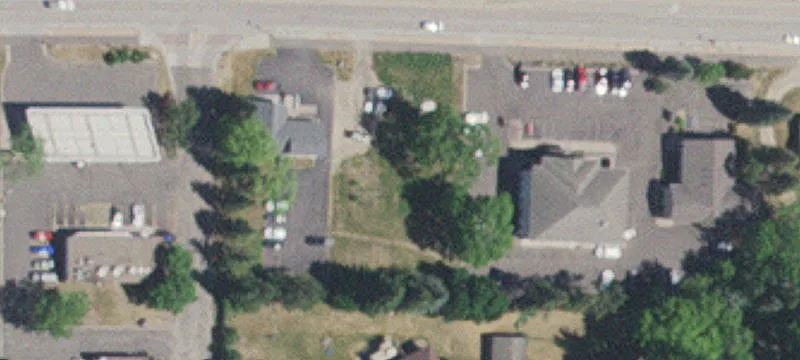 932 Broadway Ave