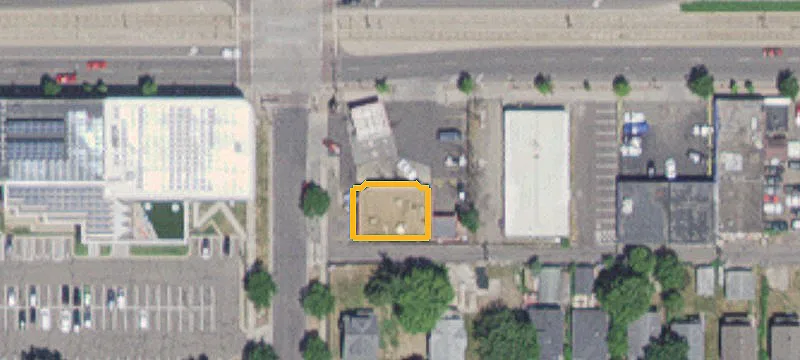 970 University W Ave