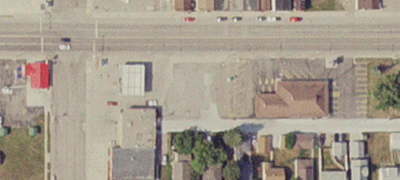 11 Ctr E Ave
