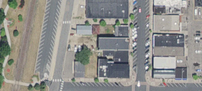 324 3rd St