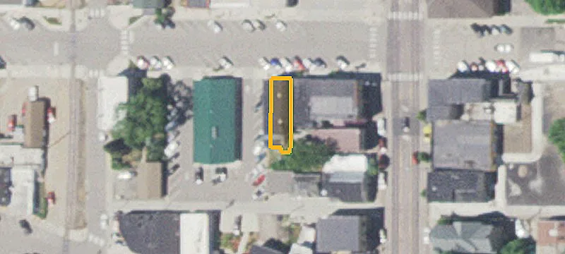 214 1st E St