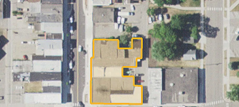43 Oak N Ave