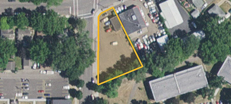 1900 Stillwater E Ave