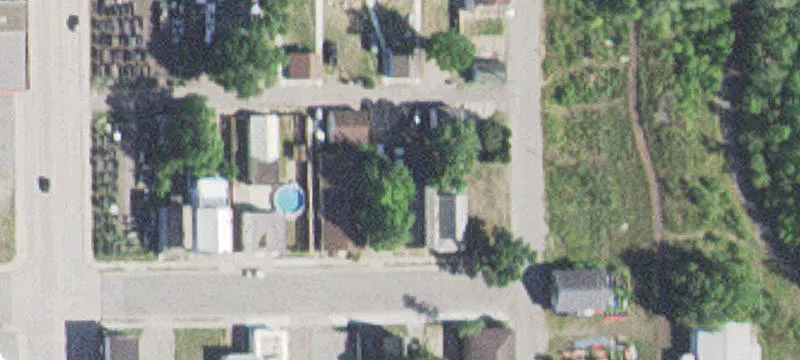 105 1st N St