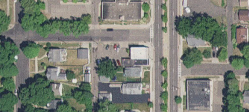 1059 Robert S St