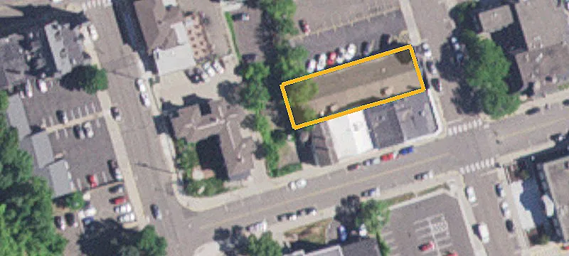 114 Chestnut E St