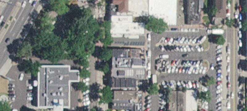 4748 Washington Sq