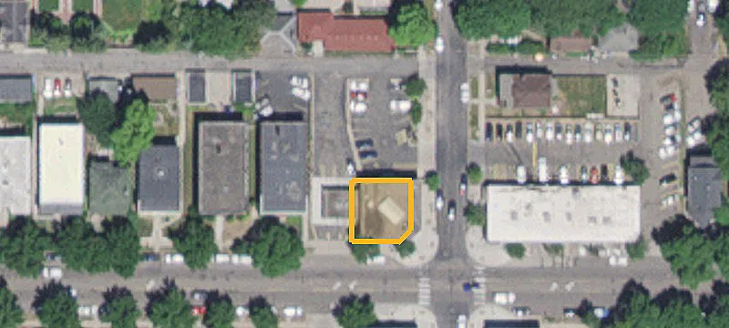 985 Grand Ave