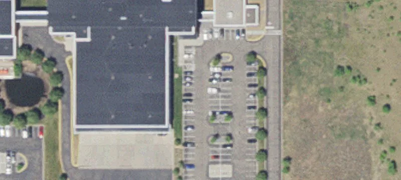 9450 Winnetka N Ave