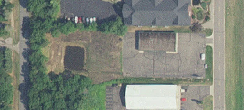 14775 Edgewood Dr