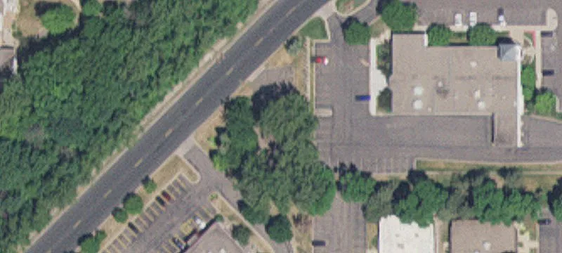 32 Thompson E Ave