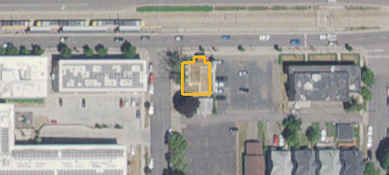 344 University W Ave
