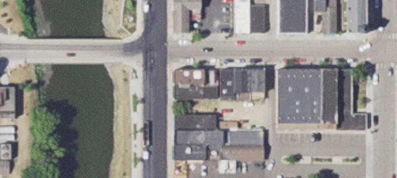 162 Riv N St