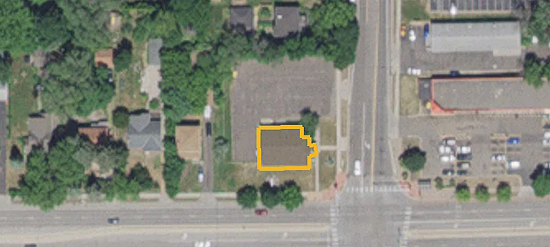 1347 Larpenteur W Ave