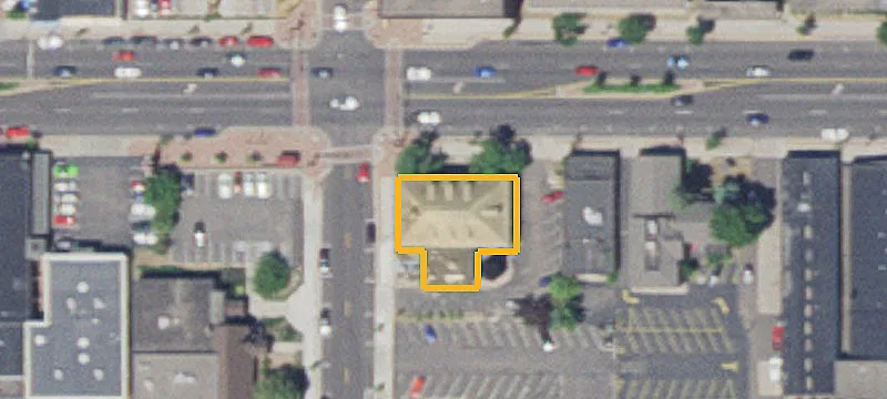 300 Main St