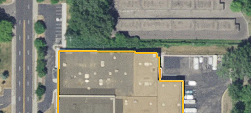 3216 Winnetka N Ave