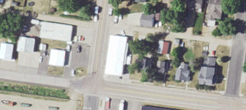 324 Railroad W St