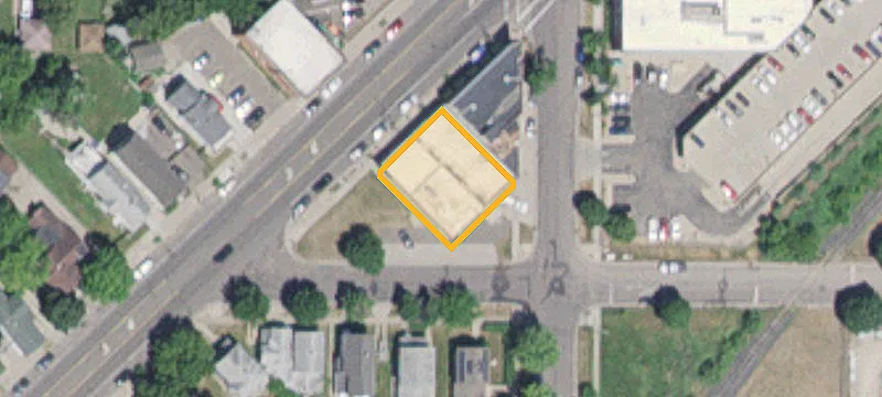 1044 7th W St