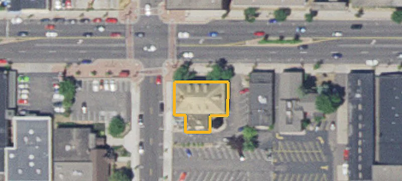 300 Main St