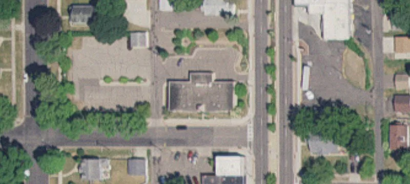 1051 Robert S St