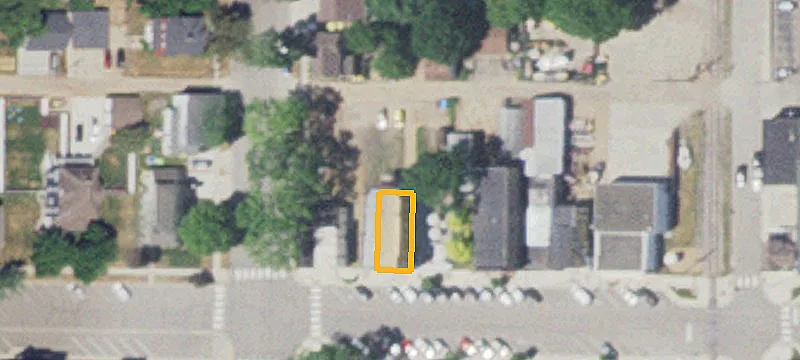 113 1st E St
