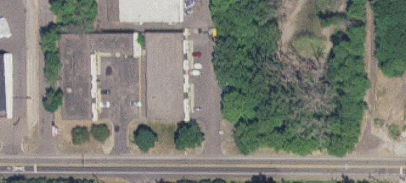81 County Rd B E B