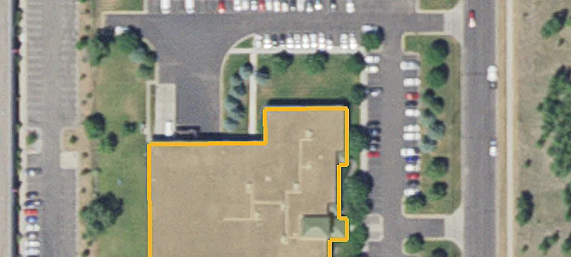 9401 Winnetka N Ave