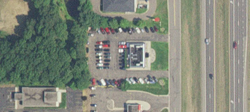 14901 Edgewood Dr