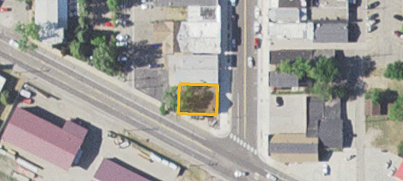 80 Oak S Ave