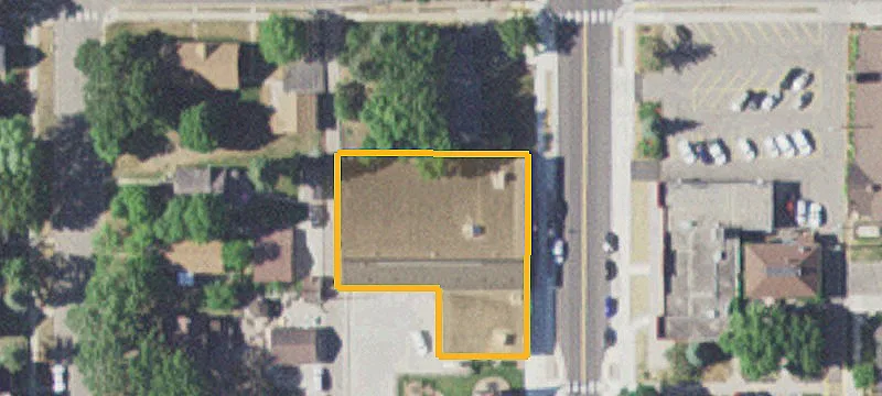 130 Oak N Ave