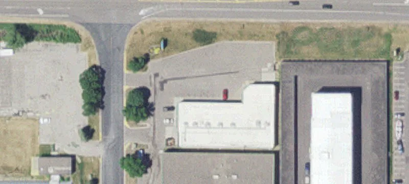 2435 Wayzata Blvd