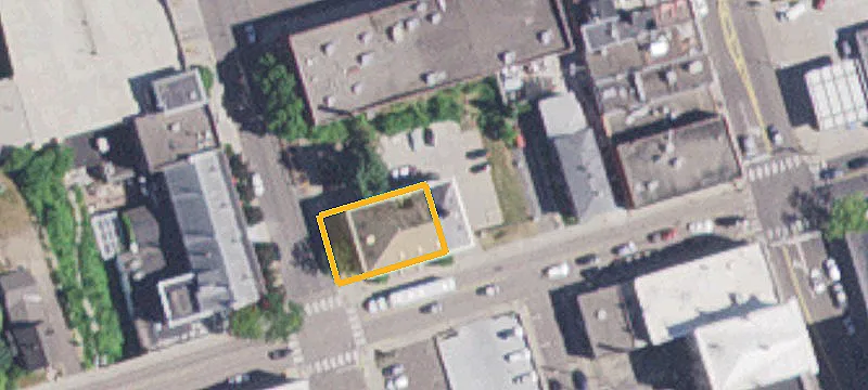 220 Myrtle E St
