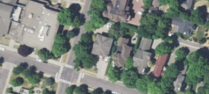 150 Broadway S Ave