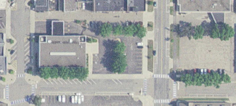 713 Maple St