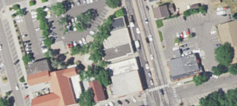 411 Chestnut St