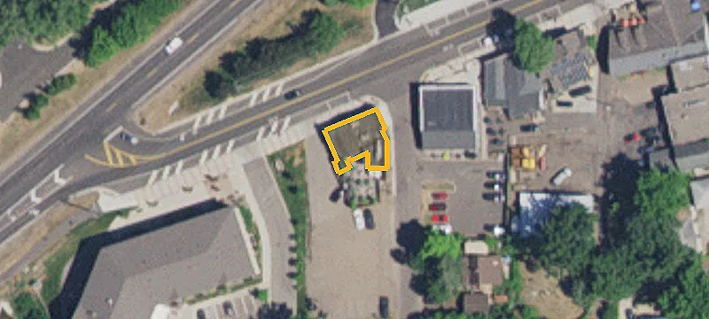 80 Mahtomedi Ave