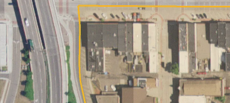 112 2nd E St