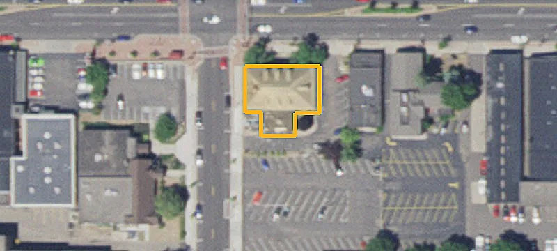 300 Main St